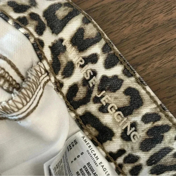 ❤️ American Eagle high rise Jegging jeans 0 animal print - Picture 5 of 10